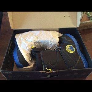 Burton size 5 boa snowboarding boots NWT